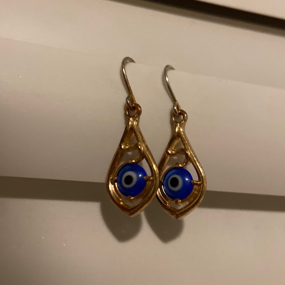 Evil eye earrings $5
